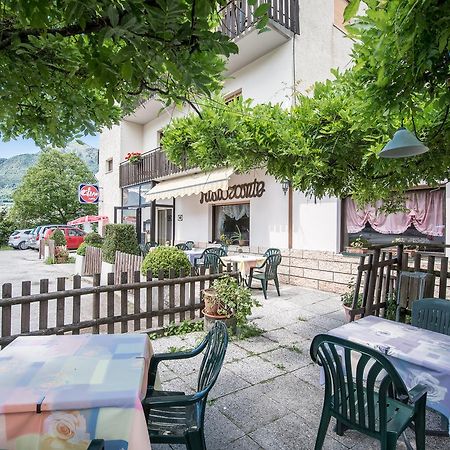 Albergo Cinzia Ваттаро Экстерьер фото